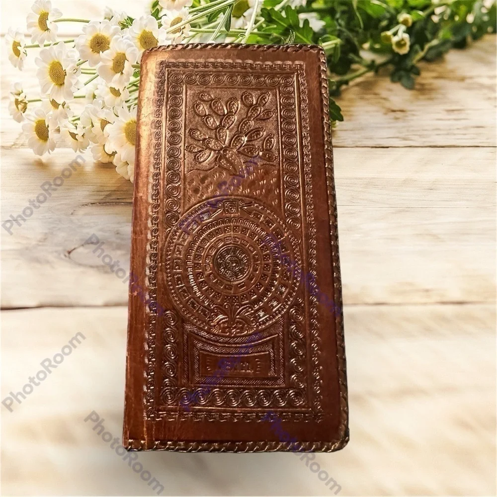 Vintage Hand Tooled Distressed Mexico Bi-Fold Wallet (woman's )